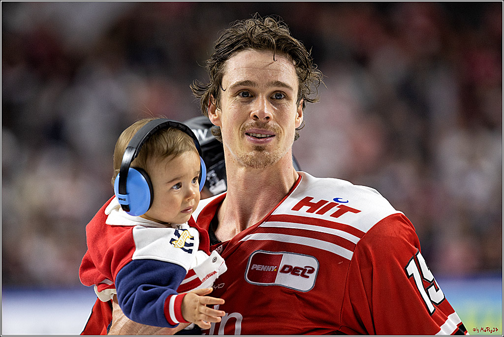 PENNY DEL;  Kölner Haie - Straubing Tigers; Köln, 09.10.2022